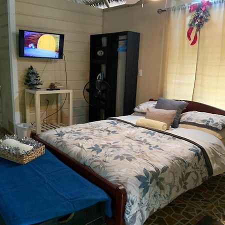 Heavens Gate Beach Bungalows Vila Placencia Exterior foto